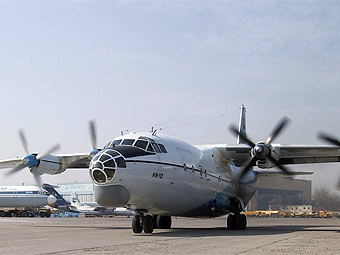 Самолёт Ан-12