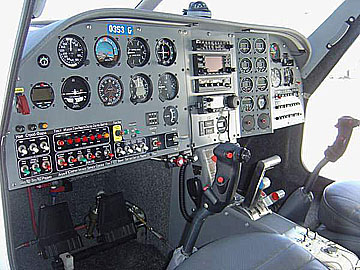 Кабина самолета CompAir-08 Turbo