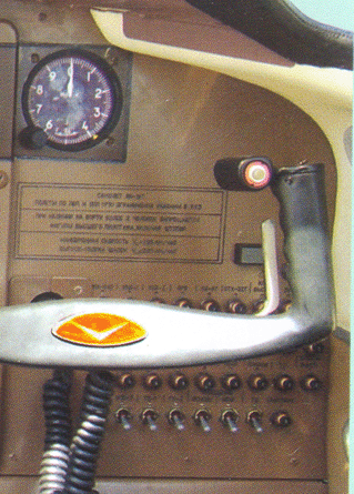 правая панель приборной доски самолёта Як-18Т 36 серии